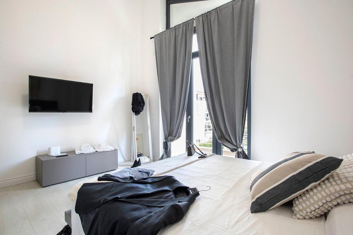 Urban Oasis With Patio For 5 Guests - Reserved Parking - Termini Apartment Rom